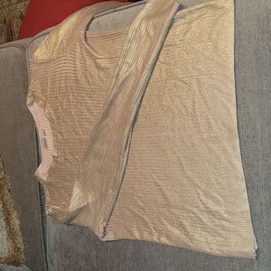 Super cute long sleeve top